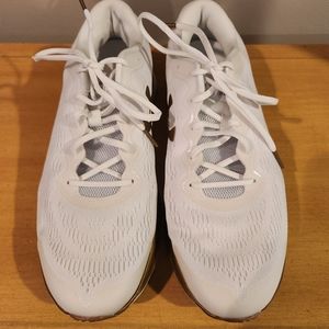 Under Armour Tennis Shoes size 8.5